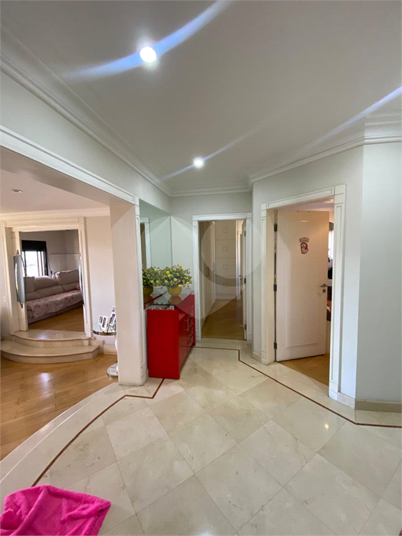 Apartamento a venda Rua Casa Forte - 3 suítes - 4 vagas - Água Fria