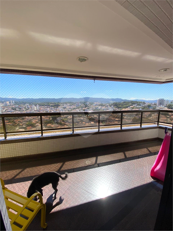 Apartamento a venda Rua Casa Forte - 3 suítes - 4 vagas - Água Fria