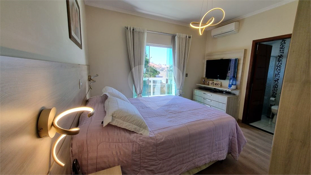 Sobrado à Venda | 166 m² | 3 suítes | 3 vagas no Tucuruvi!
