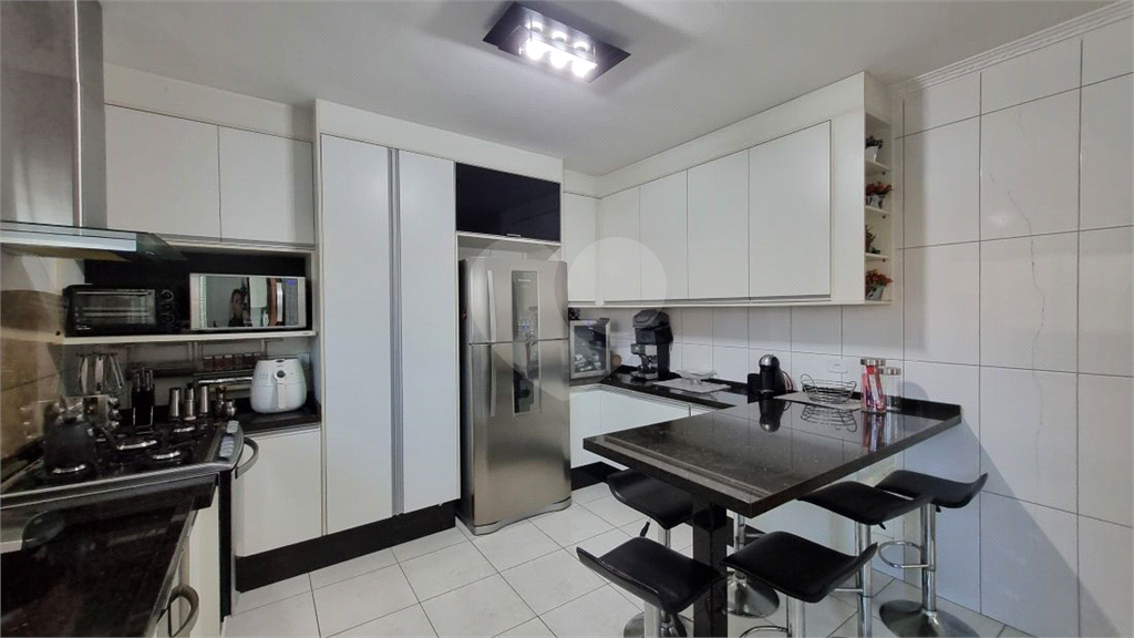 Sobrado à Venda | 166 m² | 3 suítes | 3 vagas no Tucuruvi!
