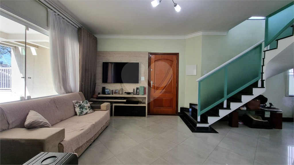 Sobrado à Venda | 166 m² | 3 suítes | 3 vagas no Tucuruvi!
