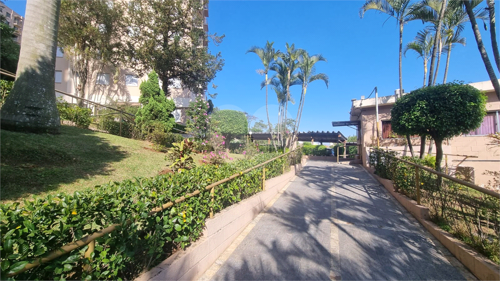 APARTAMENTO em PENHA