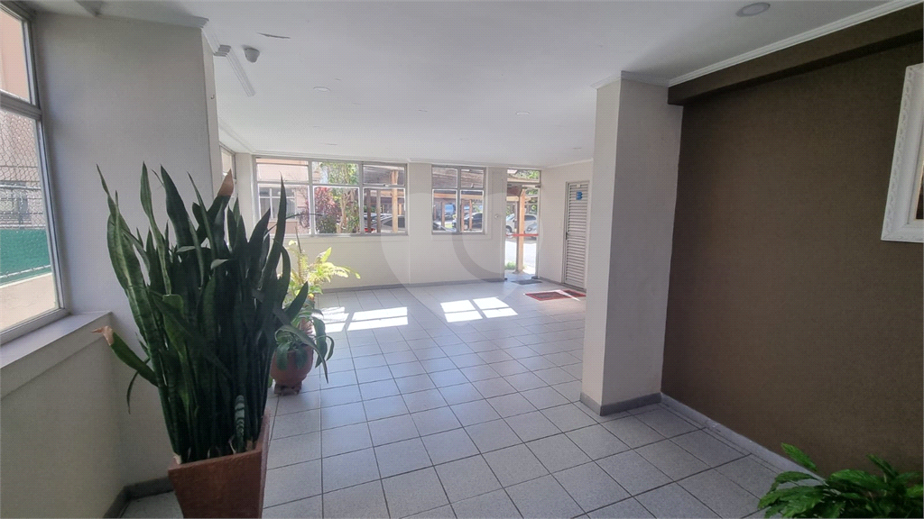APARTAMENTO em PENHA