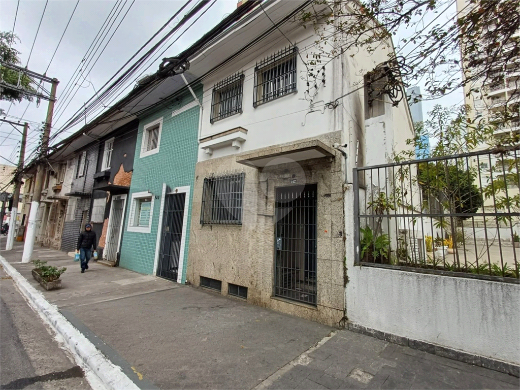 Sobrado à venda| 130m²| 3 dormitórios| em Santana| SP!