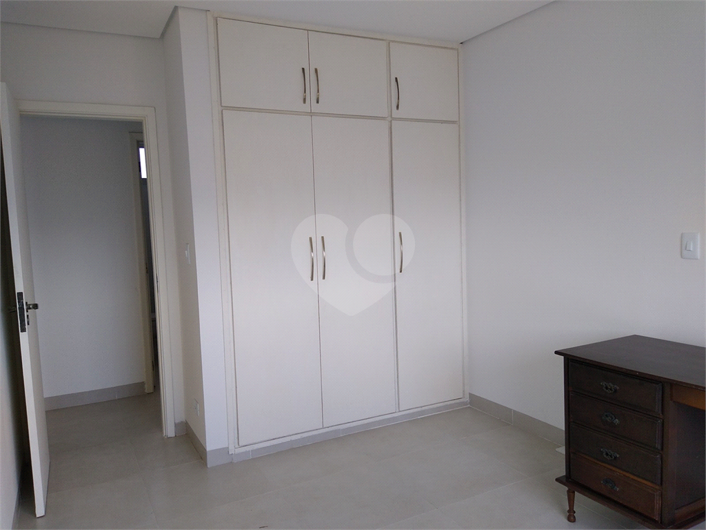 APARTAMENTO em TREMEMBÉ