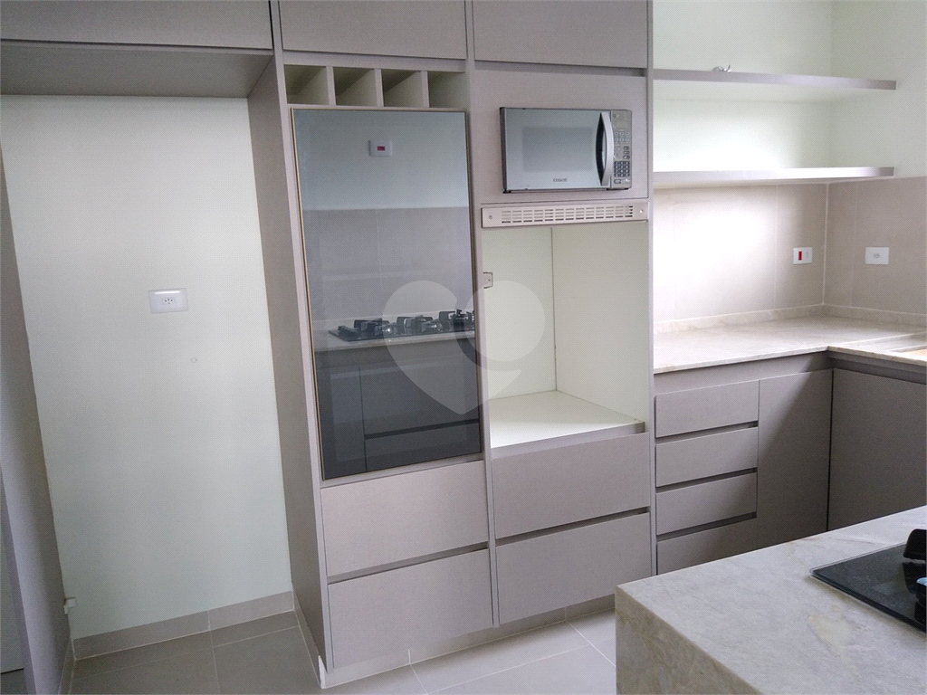 APARTAMENTO em TREMEMBÉ