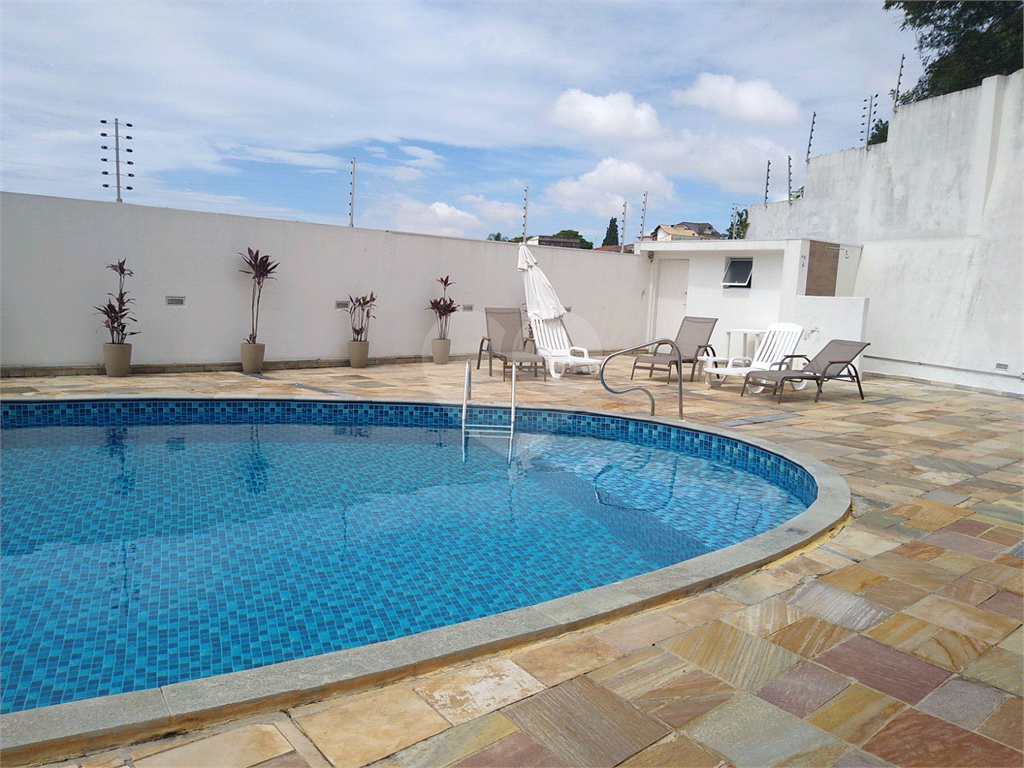 APARTAMENTO em TREMEMBÉ
