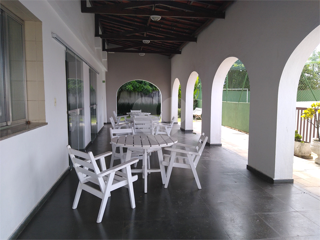 APARTAMENTO em TREMEMBÉ