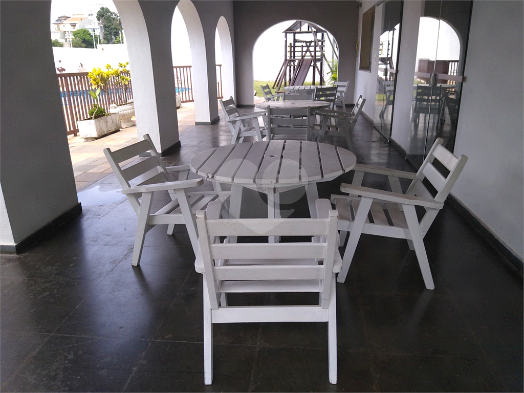 APARTAMENTO em TREMEMBÉ