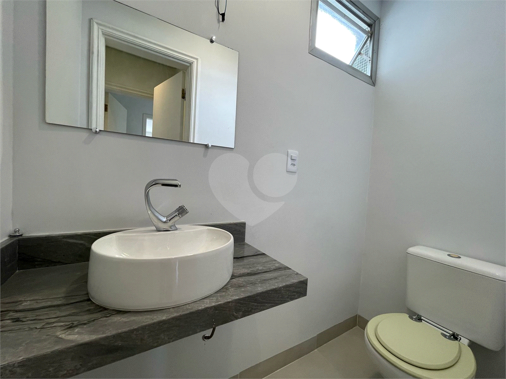 APARTAMENTO em TREMEMBÉ