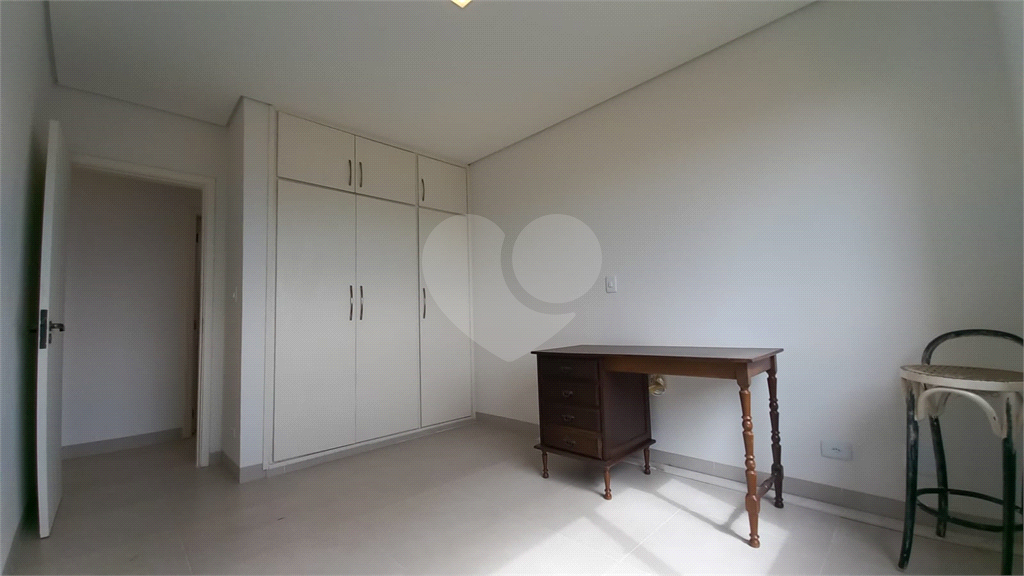 APARTAMENTO em TREMEMBÉ