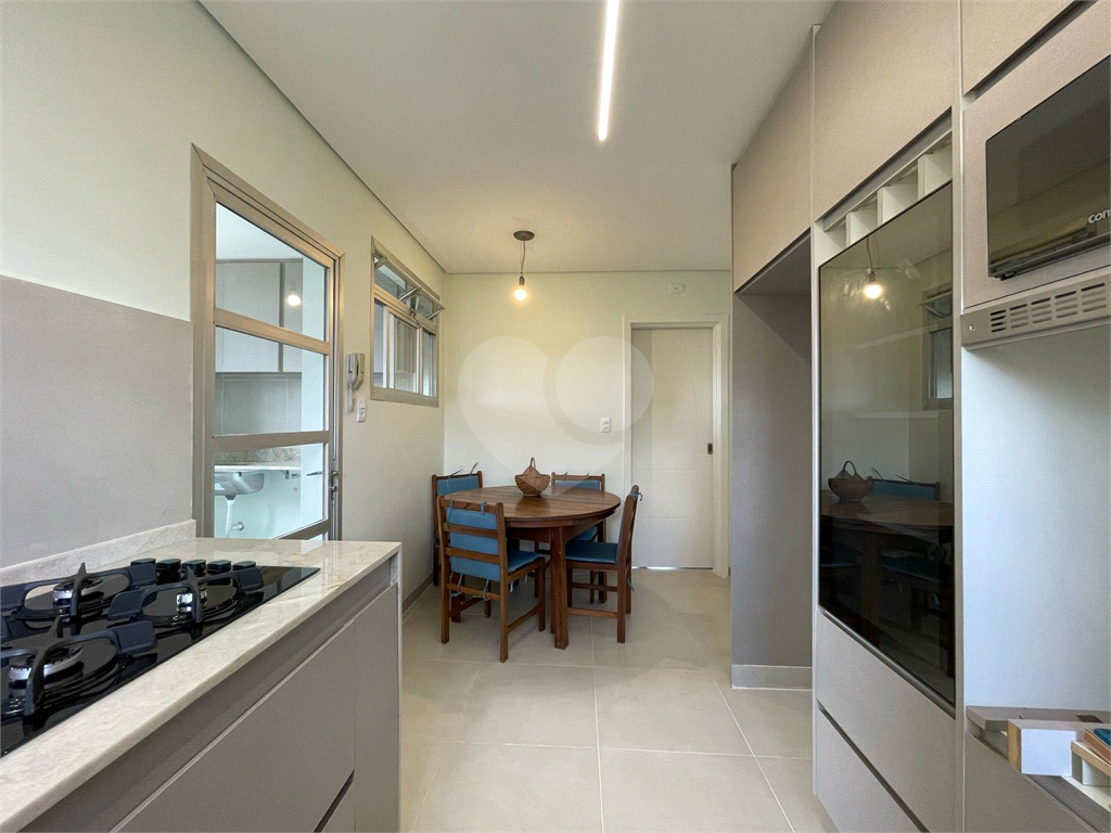 APARTAMENTO em TREMEMBÉ