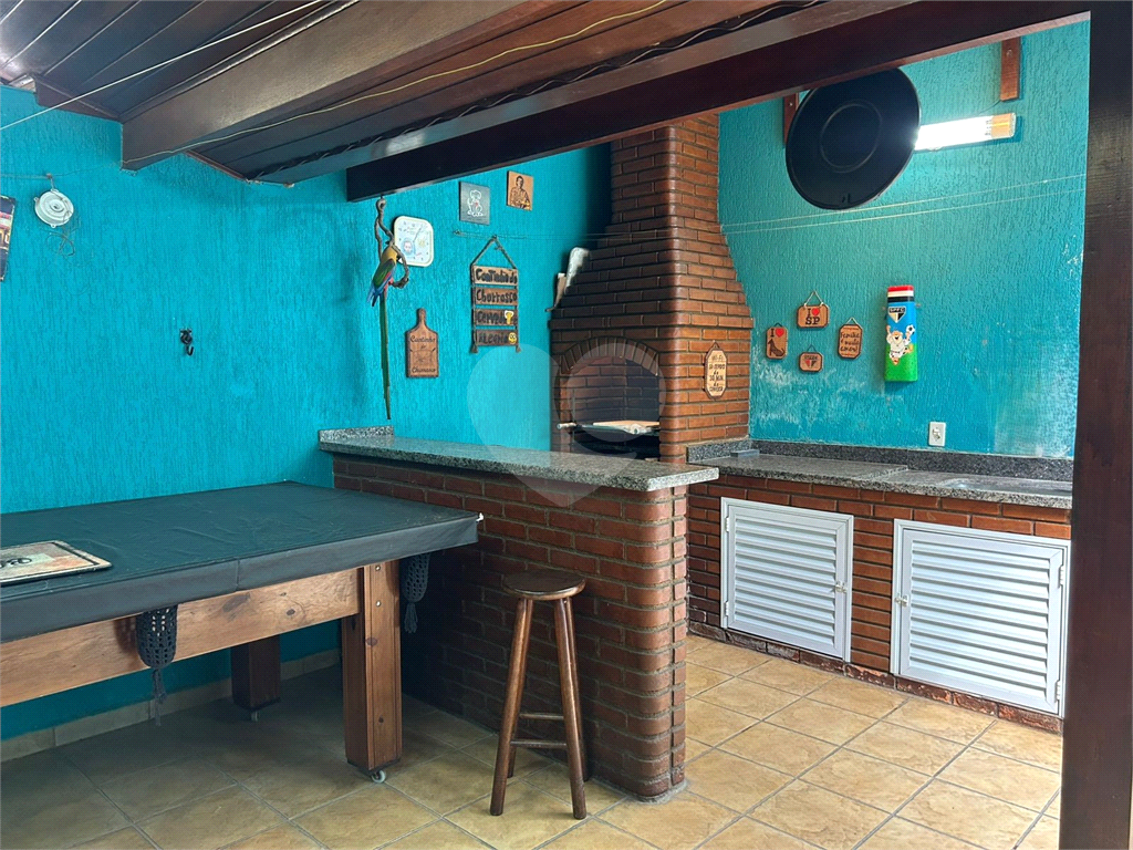 Sobrado Estilo Colonial à Venda – Vila Mazzei, São Paulo – 191m² Construídos – 3 Dormitórios (1 Suíte) – Lavabo – 3 Vagas – Rua Tranquila e Sem Saída