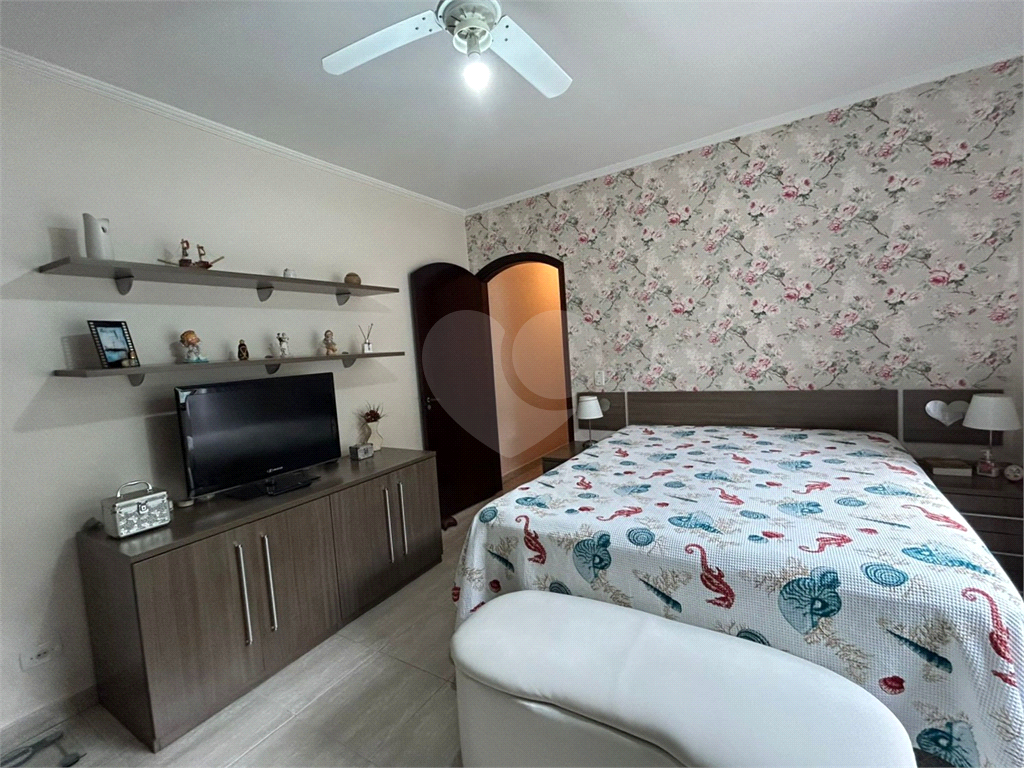 Sobrado Estilo Colonial à Venda – Vila Mazzei, São Paulo – 191m² Construídos – 3 Dormitórios (1 Suíte) – Lavabo – 3 Vagas – Rua Tranquila e Sem Saída