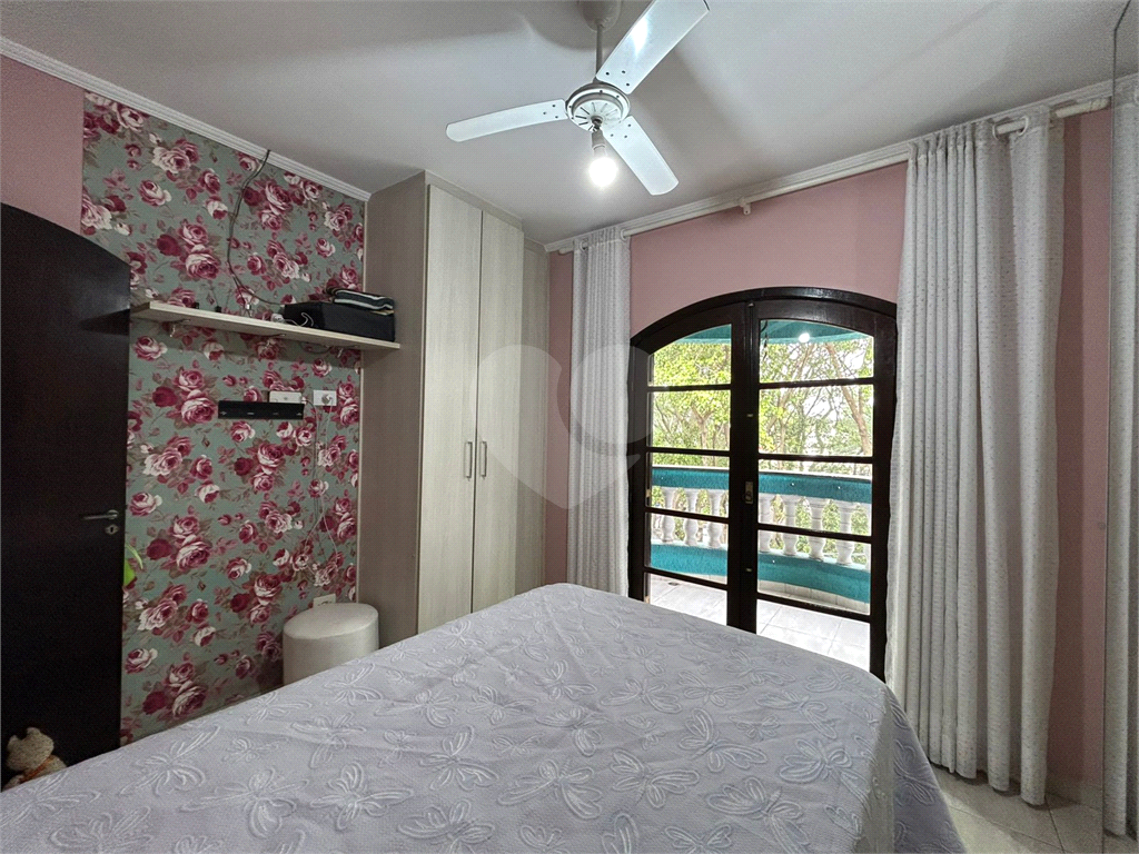 Sobrado Estilo Colonial à Venda – Vila Mazzei, São Paulo – 191m² Construídos – 3 Dormitórios (1 Suíte) – Lavabo – 3 Vagas – Rua Tranquila e Sem Saída