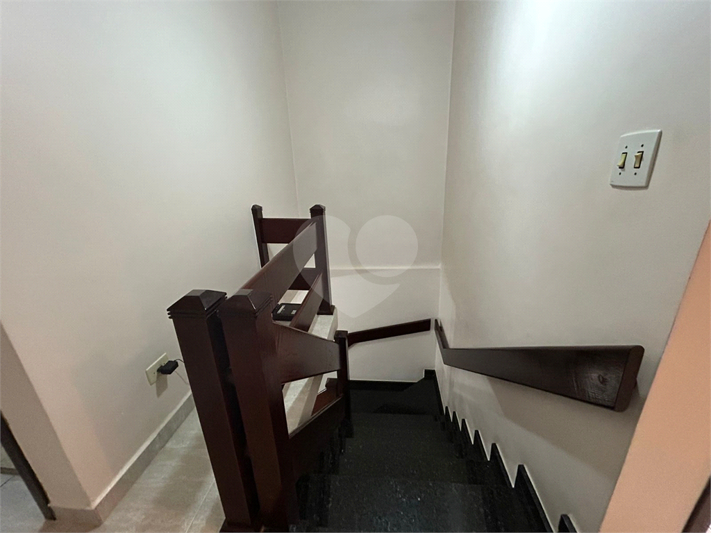 Sobrado Estilo Colonial à Venda – Vila Mazzei, São Paulo – 191m² Construídos – 3 Dormitórios (1 Suíte) – Lavabo – 3 Vagas – Rua Tranquila e Sem Saída