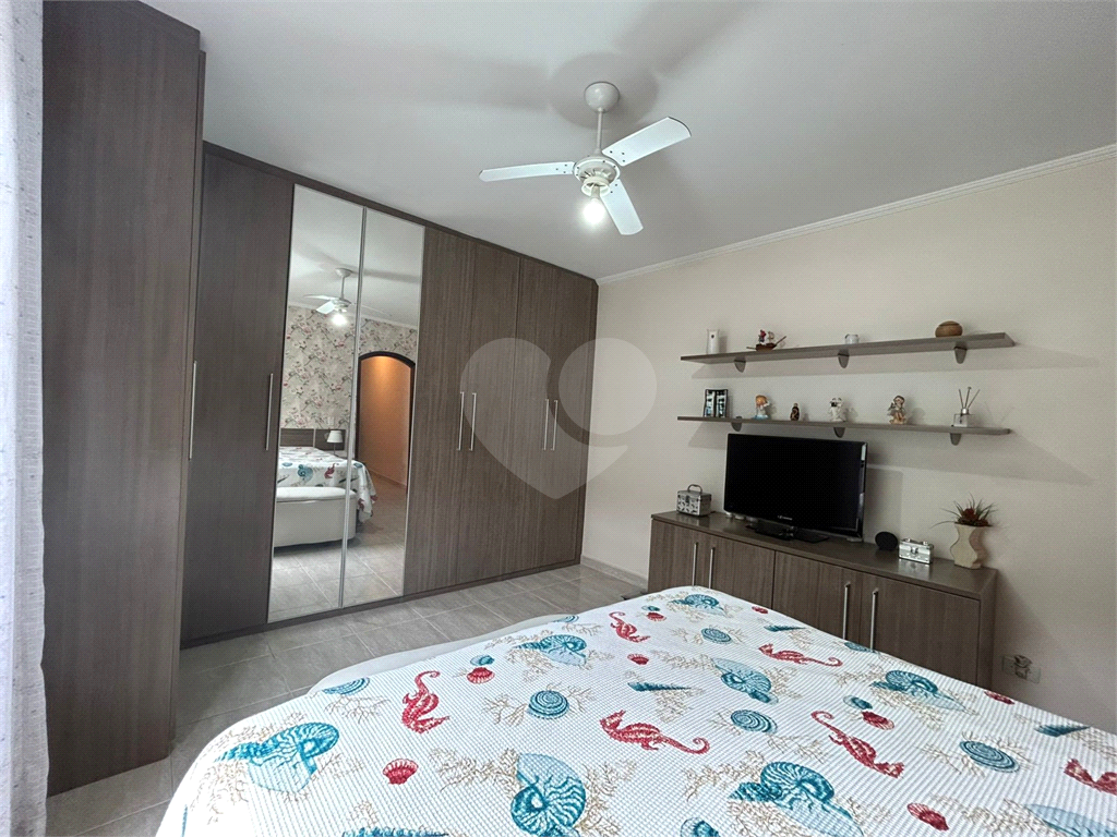 Sobrado Estilo Colonial à Venda – Vila Mazzei, São Paulo – 191m² Construídos – 3 Dormitórios (1 Suíte) – Lavabo – 3 Vagas – Rua Tranquila e Sem Saída