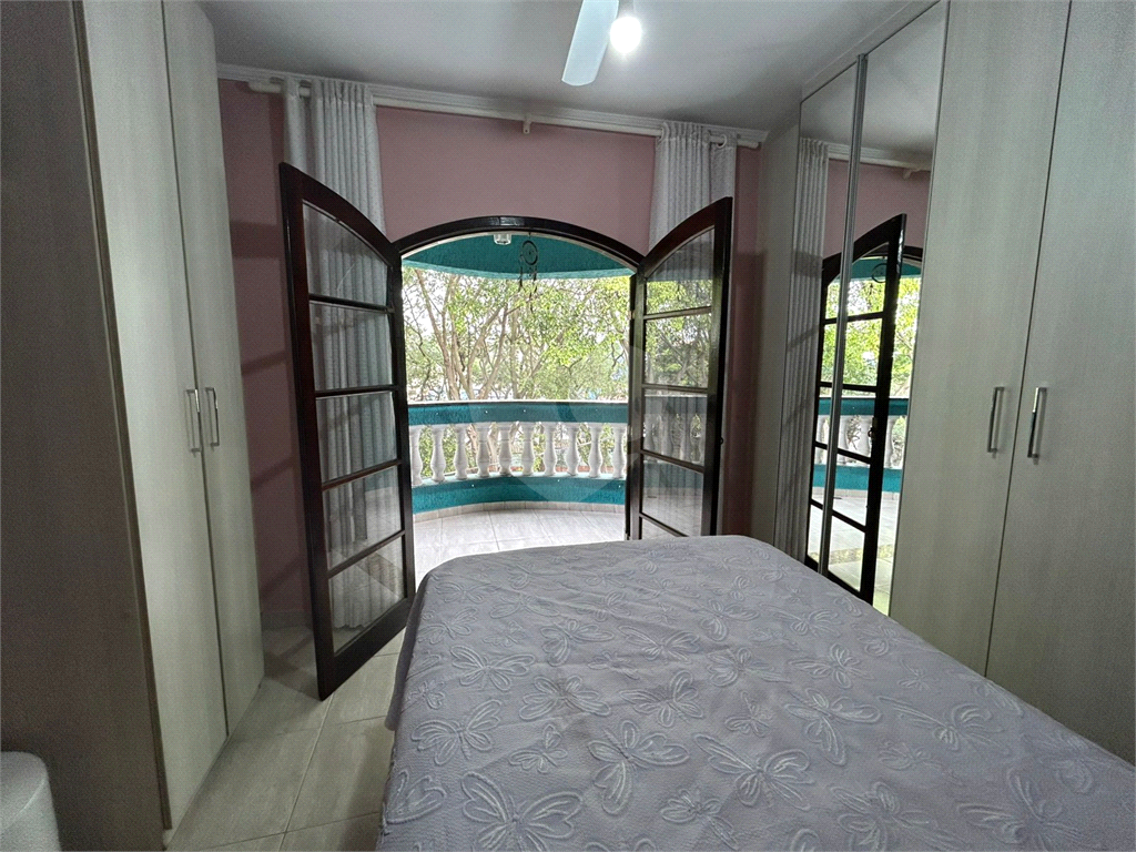 Sobrado Estilo Colonial à Venda – Vila Mazzei, São Paulo – 191m² Construídos – 3 Dormitórios (1 Suíte) – Lavabo – 3 Vagas – Rua Tranquila e Sem Saída