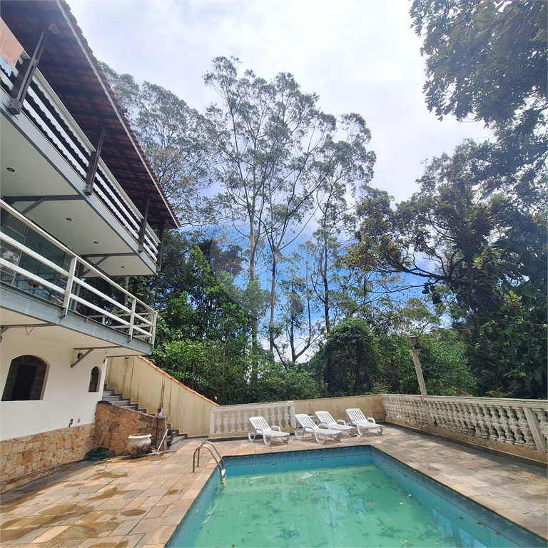 Sobrado em condomínio na Serra da Cantareira.