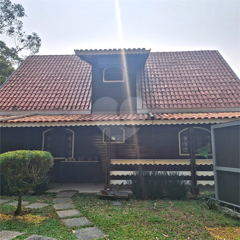 Sobrado em condomínio na Serra da Cantareira.