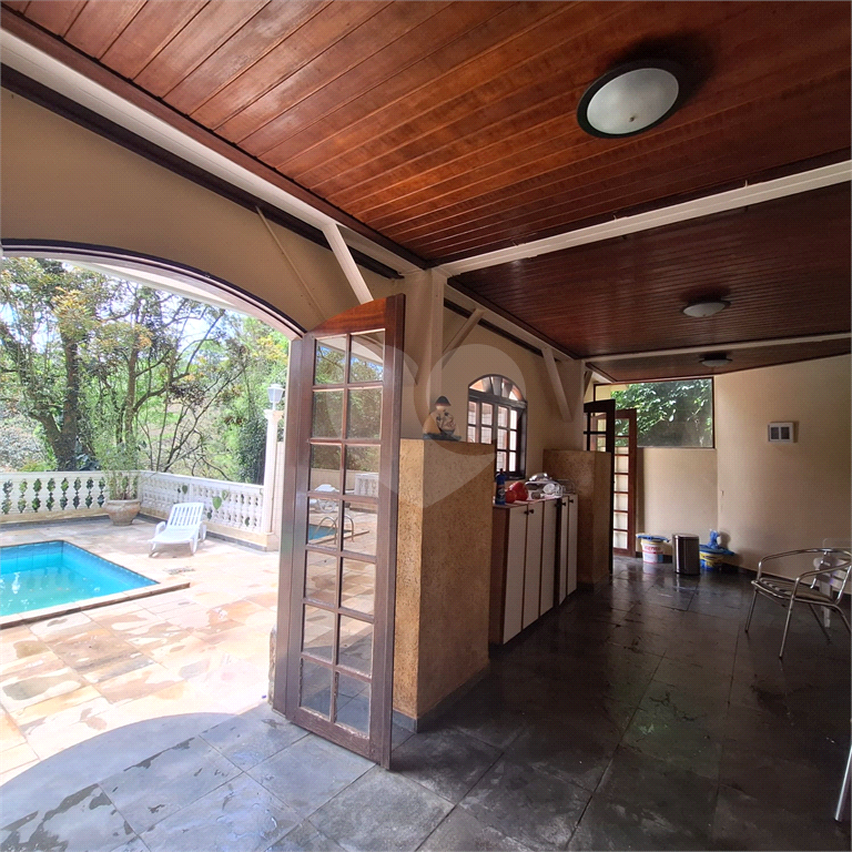 Sobrado em condomínio na Serra da Cantareira.