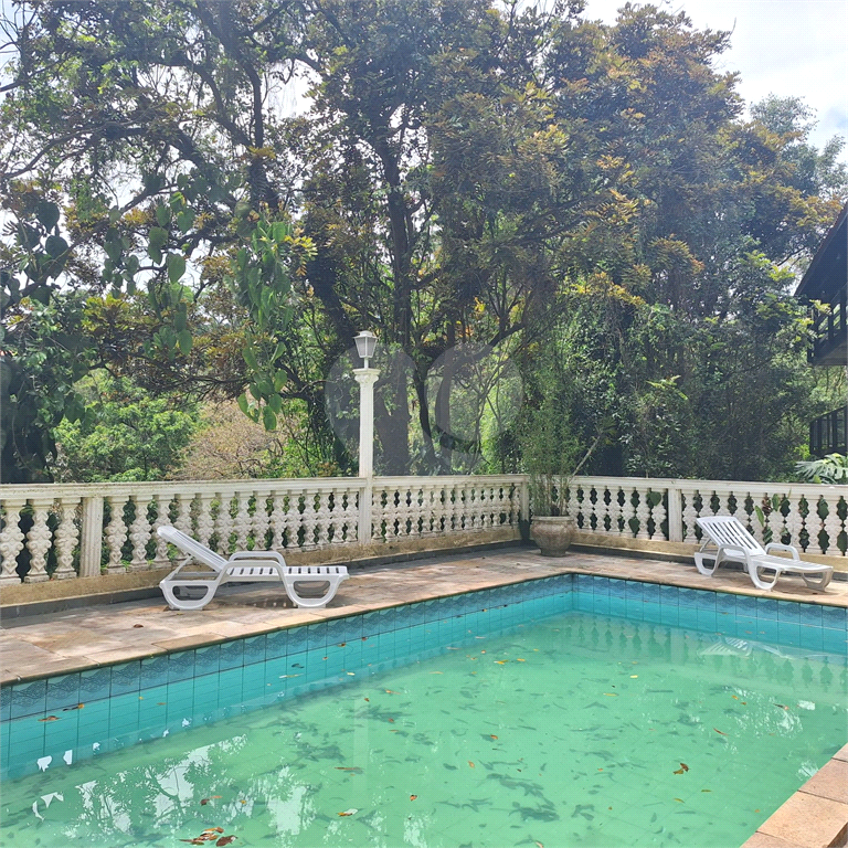Sobrado em condomínio na Serra da Cantareira.