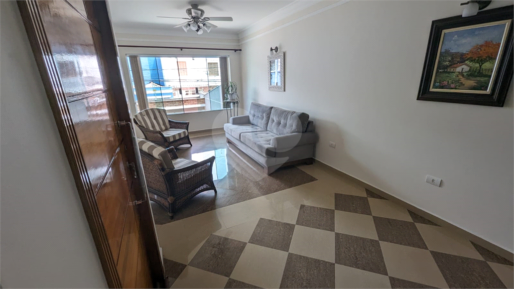 Sobrado à Venda em Mirandópolis | 332 m² | 4 Dormitórios | 4 Suíte | 6 Vagas de Garagem