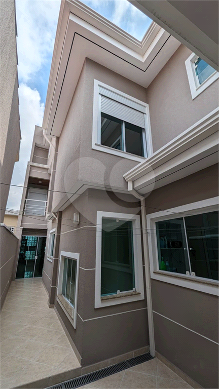 Sobrado à Venda em Mirandópolis | 332 m² | 4 Dormitórios | 4 Suíte | 6 Vagas de Garagem