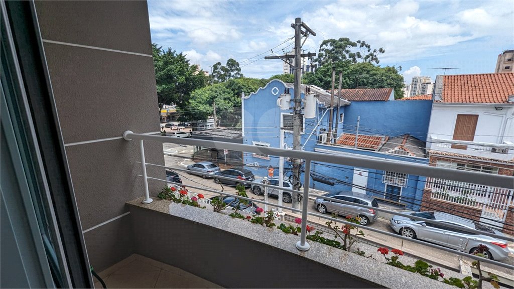 Sobrado à Venda em Mirandópolis | 332 m² | 4 Dormitórios | 4 Suíte | 6 Vagas de Garagem
