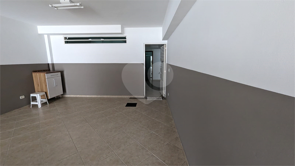 Sobrado à Venda em Mirandópolis | 332 m² | 4 Dormitórios | 4 Suíte | 6 Vagas de Garagem