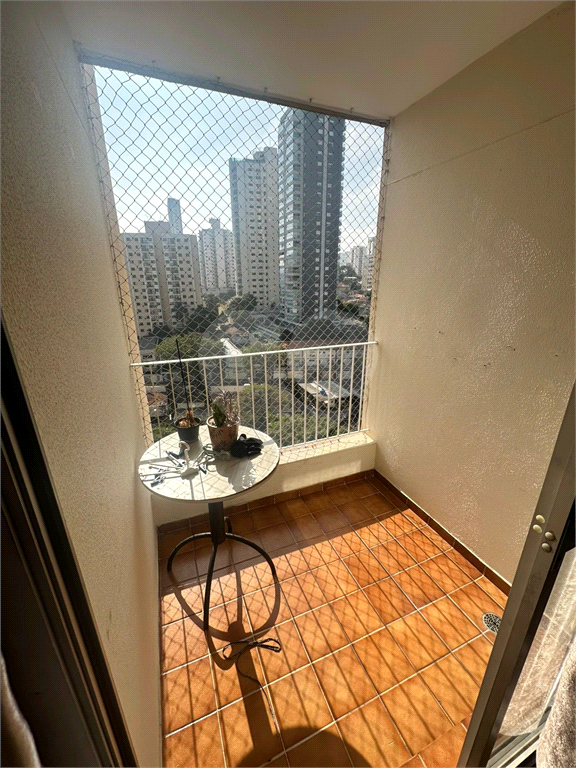 Apartamento para alugar na Rua Copacabana - 3 dormitórios