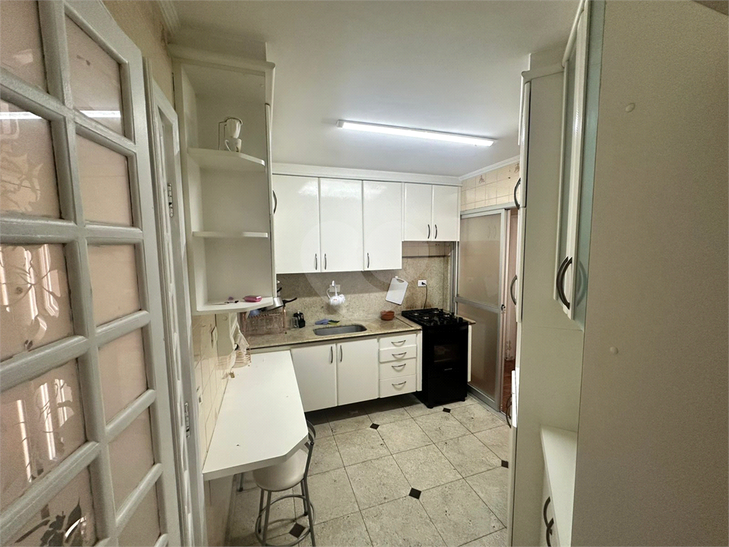 Apartamento para alugar na Rua Copacabana - 3 dormitórios