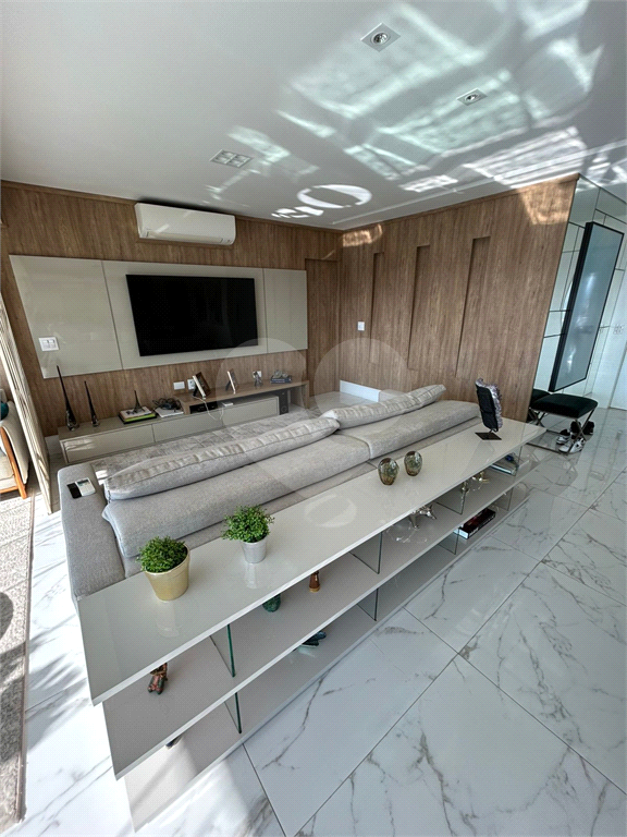APARTAMENTO em JARDIM SANTA MENA