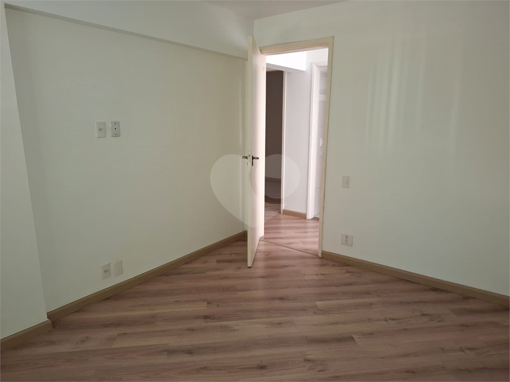 APARTAMENTO em SANTANA