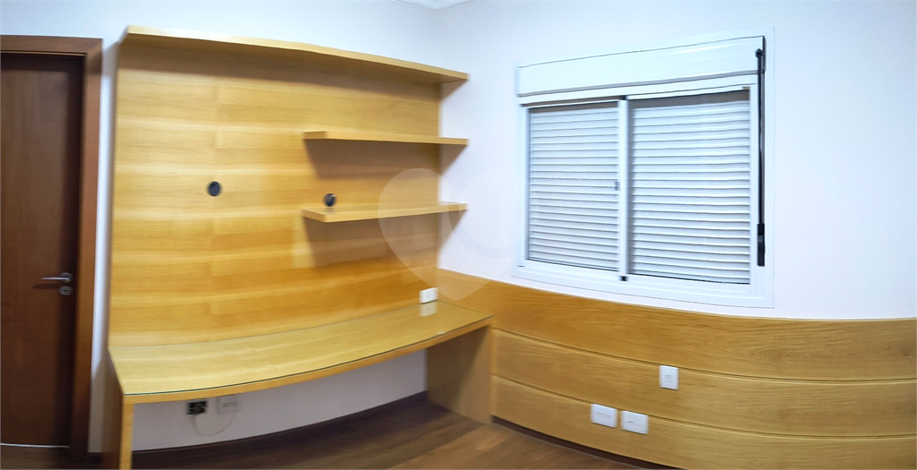APARTAMENTO À VENDA NO PARAÍSO