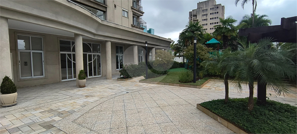 APARTAMENTO À VENDA NO PARAÍSO