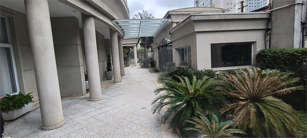 APARTAMENTO À VENDA NO PARAÍSO