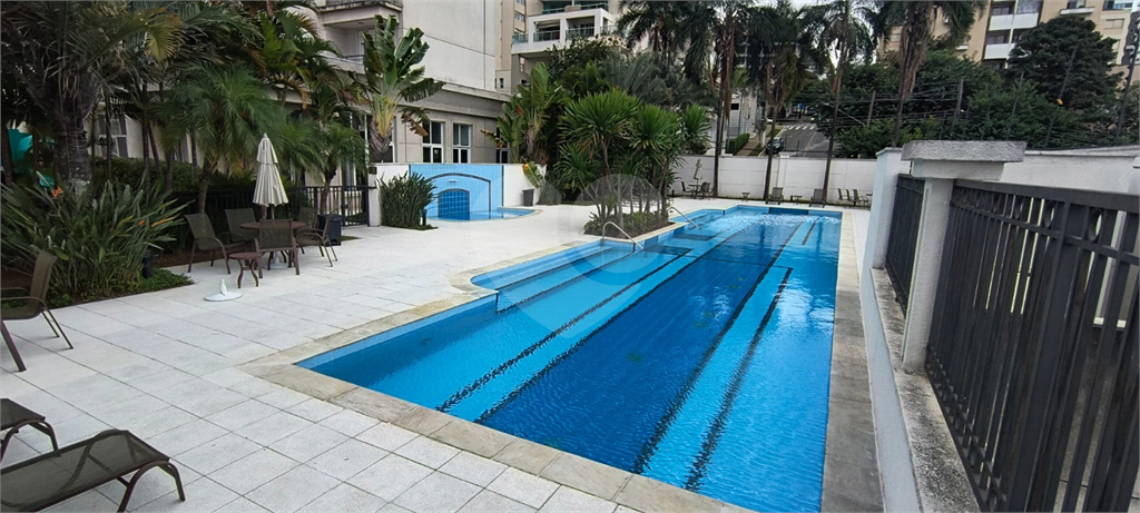 APARTAMENTO À VENDA NO PARAÍSO