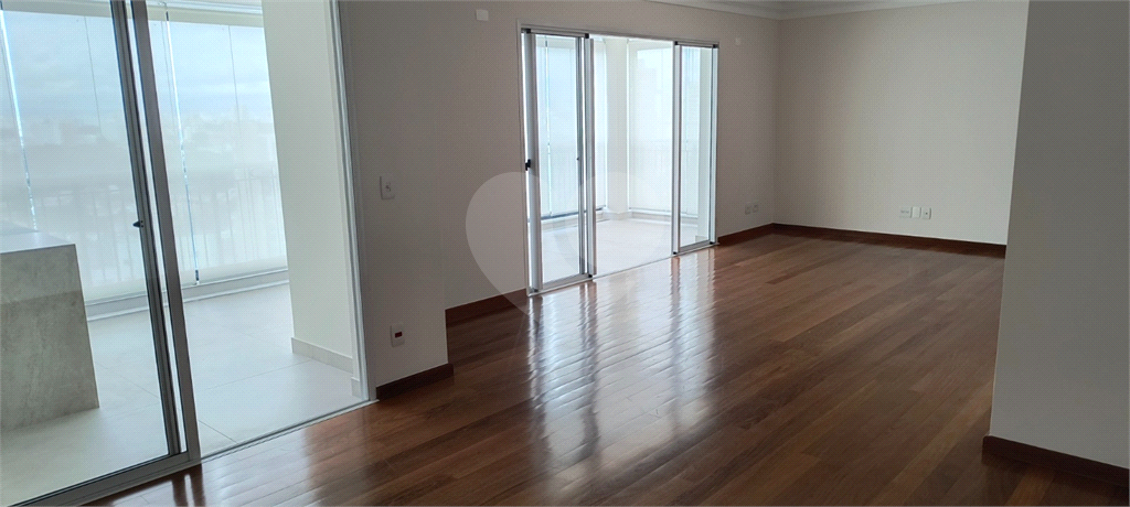 APARTAMENTO À VENDA NO PARAÍSO