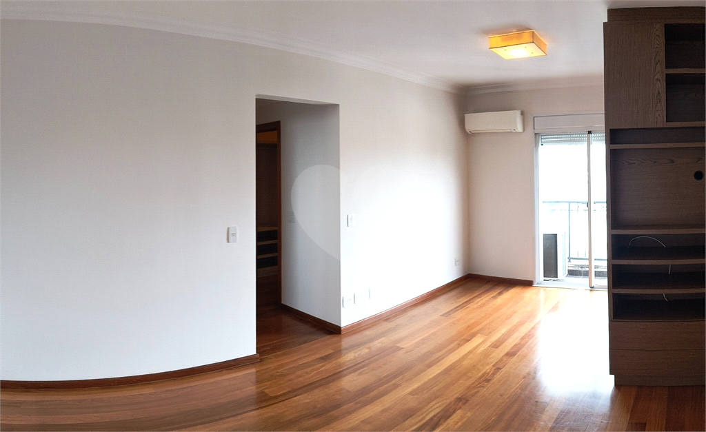 APARTAMENTO À VENDA NO PARAÍSO