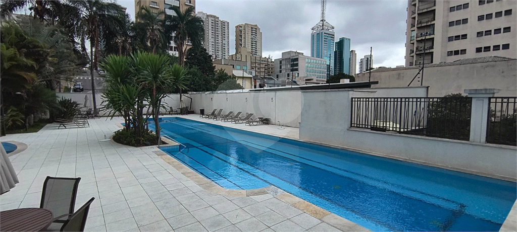 APARTAMENTO À VENDA NO PARAÍSO