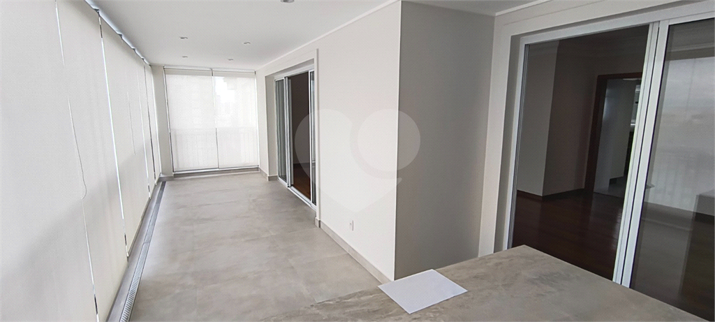 APARTAMENTO À VENDA NO PARAÍSO