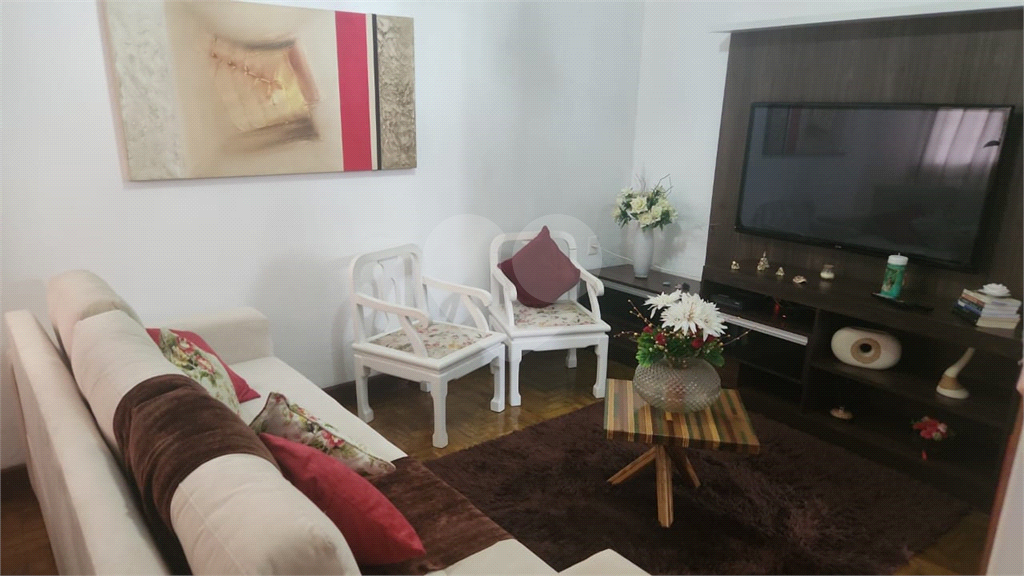 CASA TÉRREA COM ÓTIMO TERRENO
