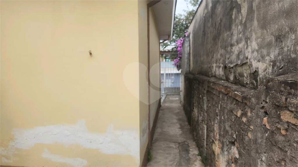 CASA TÉRREA COM ÓTIMO TERRENO