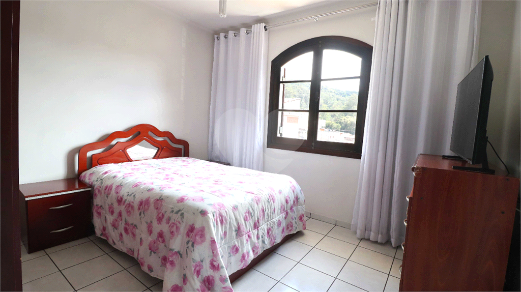 Sobrado à Venda no Tremembé 3 Dormitórios, Suíte, 190m², Área Gourmet Zona Norte/SP