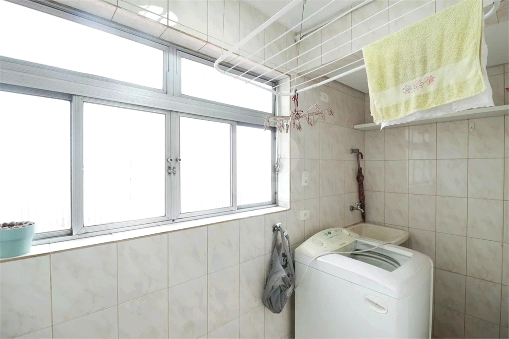 APARTAMENTO em SANTANA