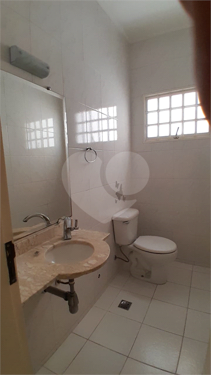 Casa para alugar com 3 quartos, 180m² - Foto 12