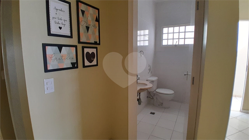 Casa para alugar com 3 quartos, 180m² - Foto 9