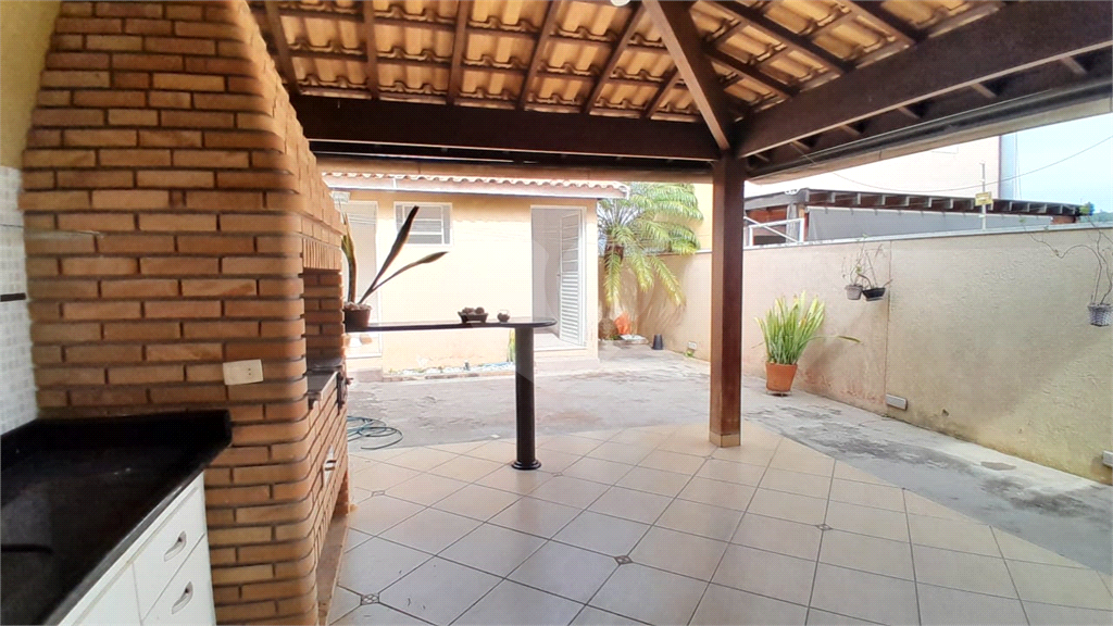 Casa para alugar com 3 quartos, 180m² - Foto 20