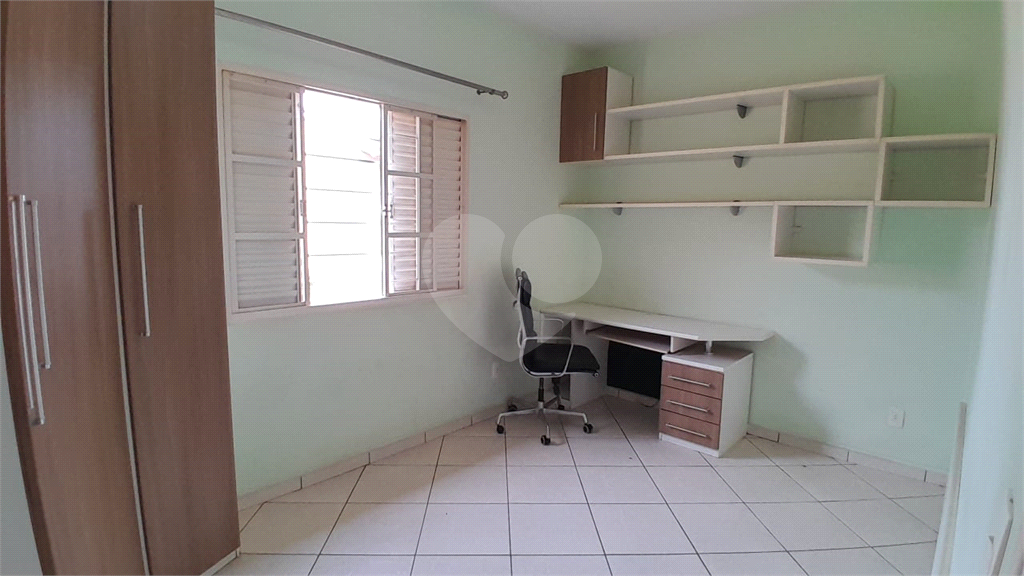 Casa para alugar com 3 quartos, 180m² - Foto 37